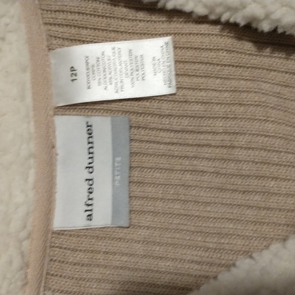 Alfred Dunner woman's size 12P long sleeve faux fur wrap up jacket - Picture 2 of 9